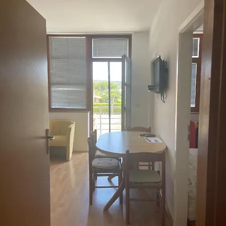 Apartment Petra *
