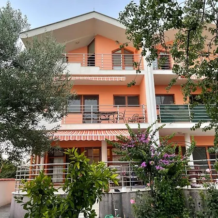 Apartment Petra *