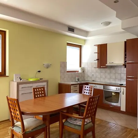 Apartment Petra Sukosan
